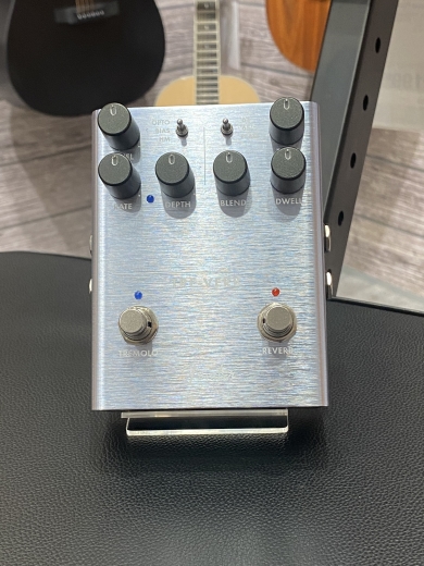 Fender Tre-Verb Tremolo/Reverb Pedal | Long & McQuade